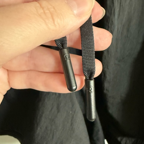 Lululemon License to Train High-Rise Lightweight Short 4" Size 12 - Picture 2 of 9